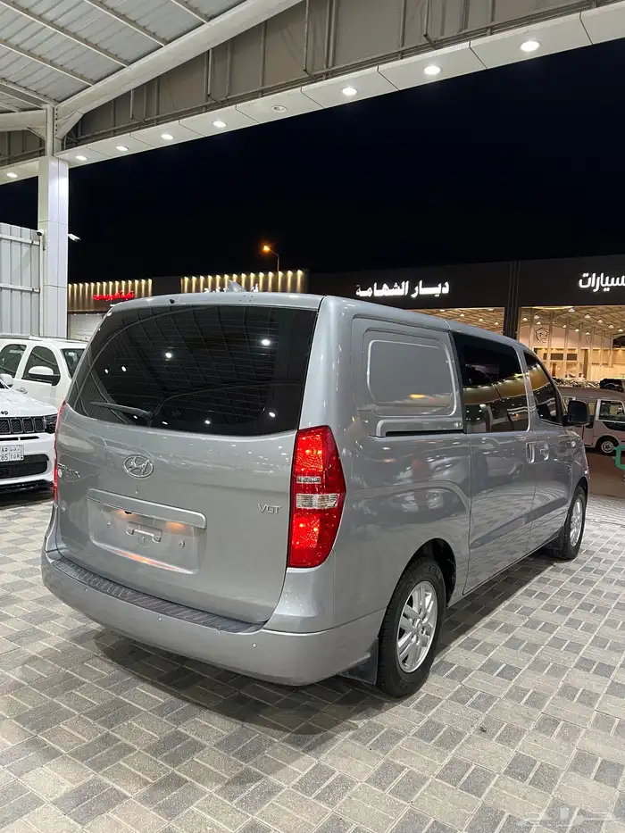 للبيع هونداي H1 بضاعه وركاب 2020 3