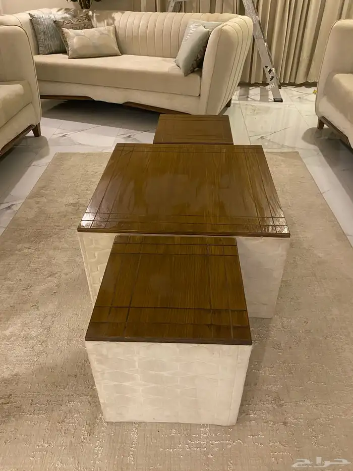 فرش وطقم طاولات 3
