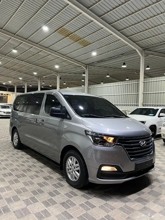 للبيع هونداي H1 2019 ديزل ركاب وارد كوريا 2