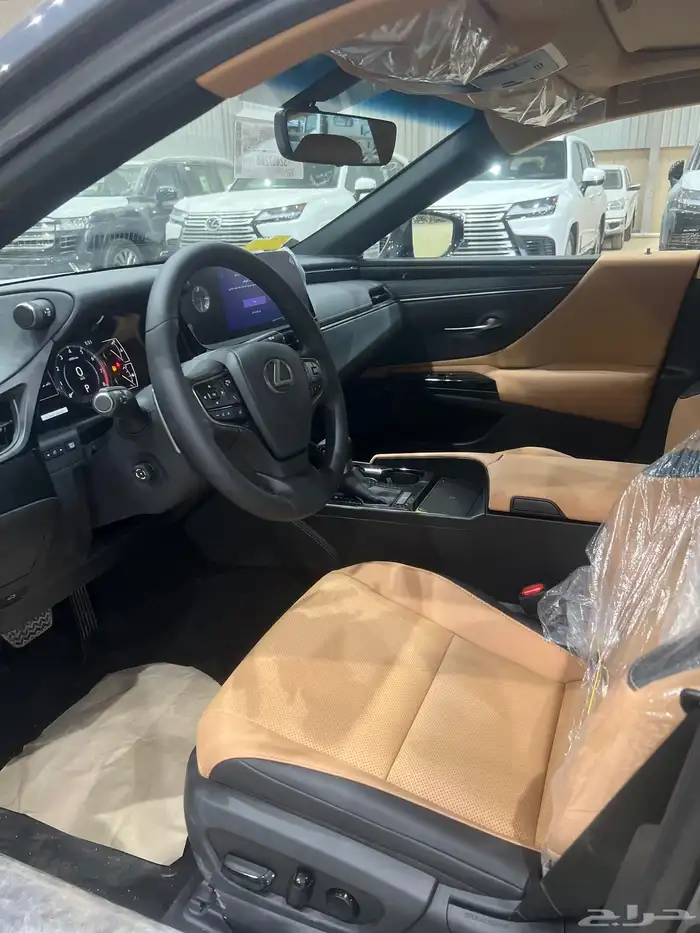لكزس ES250 2025 11