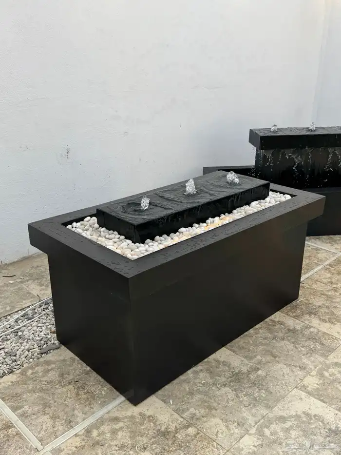 نوافير وشلالات فيبر جلاس متنقله تقدر تتكم في المقاس ولون 10