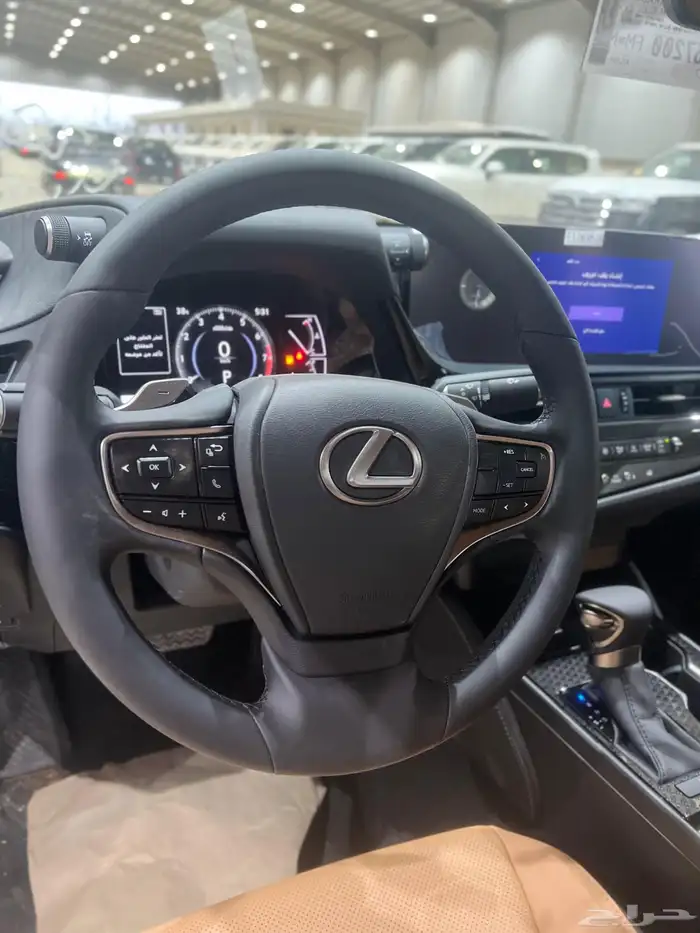 لكزس ES250 2025 10