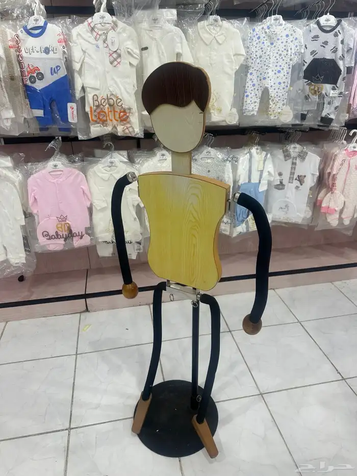 مانيكان مجسم لعرض الملابس و مجموعة استاندات 0