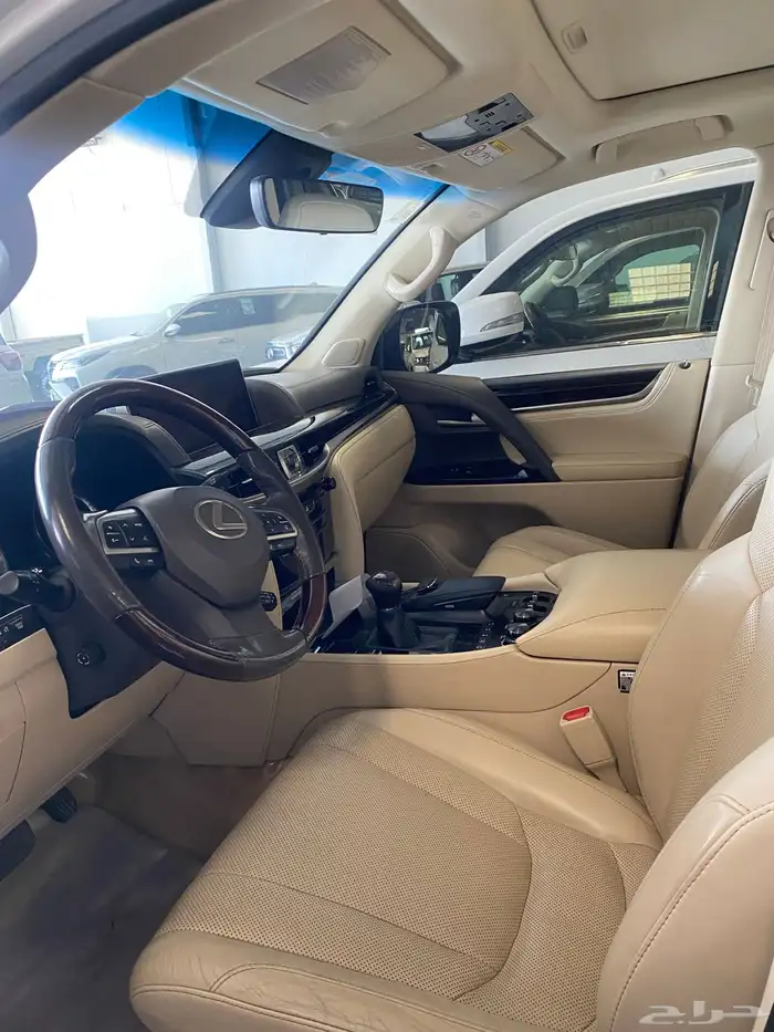 لكزس LX 570 2016 4