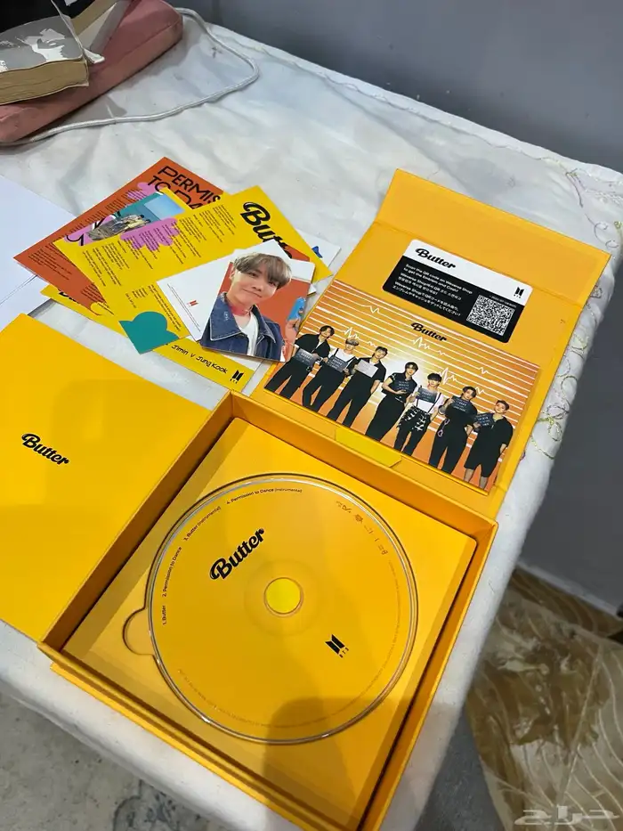 اللبومات بتس (فيها حقائب واشياء كثيره لصقات) اليوم bts 7