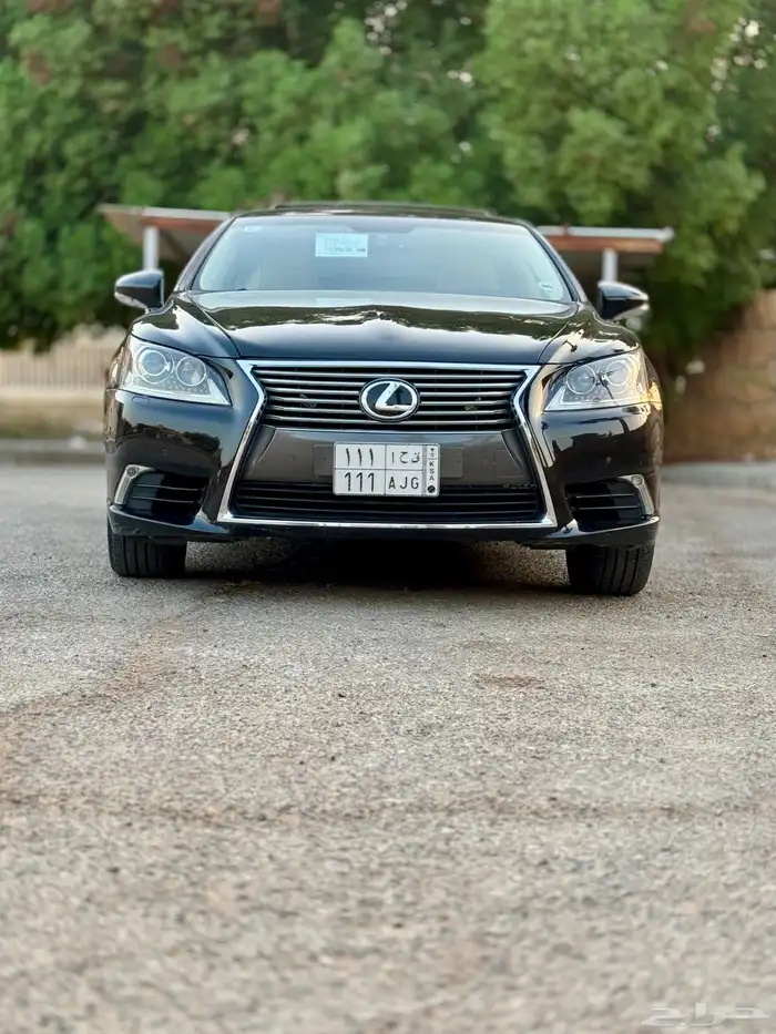 للبيع لكزس ((LS460)) 2013 (سعودي) ((نظيفة)) 5