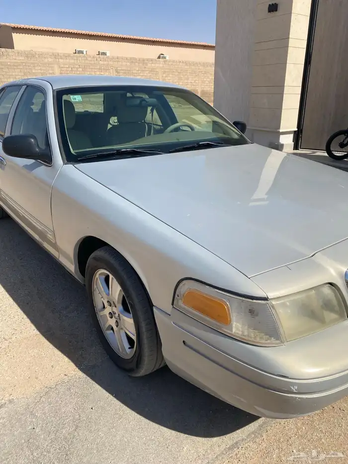 للبيع فورد 2011 كراون فكتوريا 3