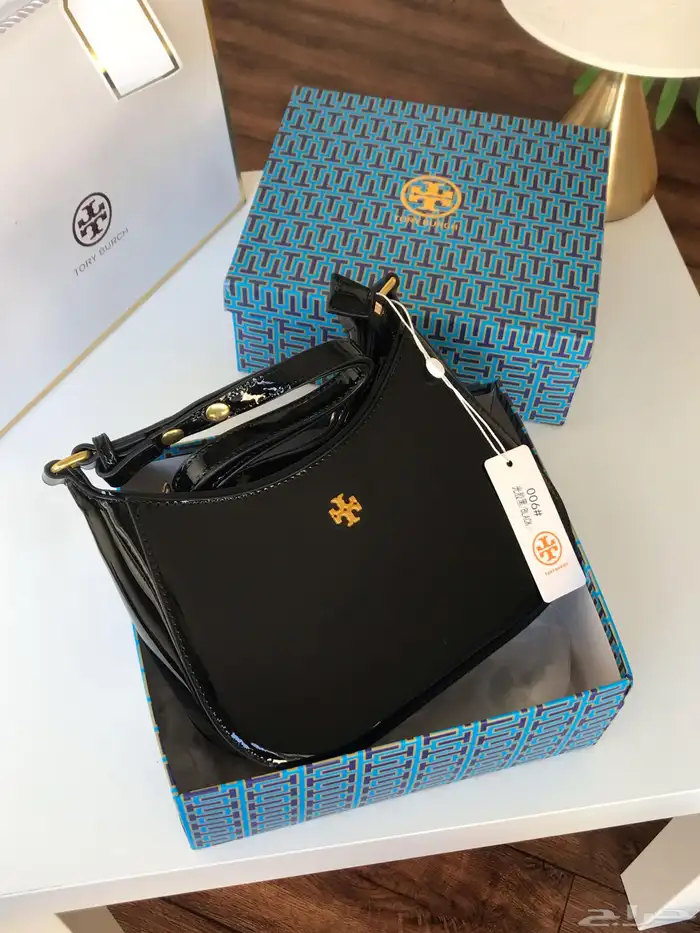 شنط ماركات عوالسعر عرض لفتره محدوده شنطه165  و3شنط ب370 18