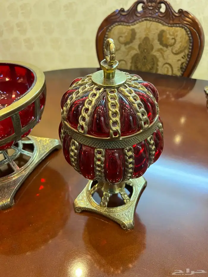 للبيع طقم تحف نظيف 3