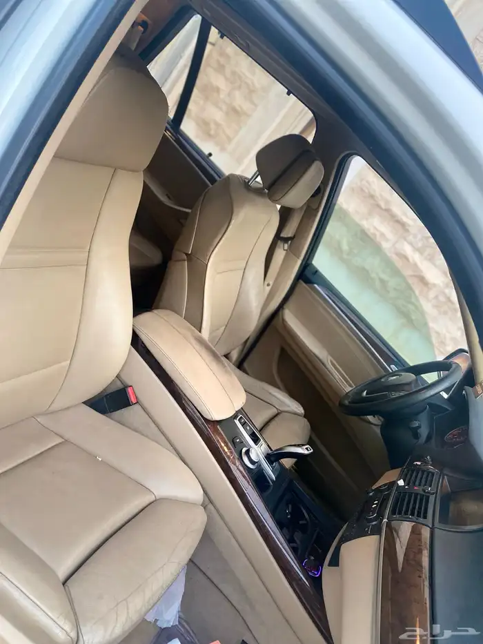 للبيع او البدل bmw x5 2009 4.8 16