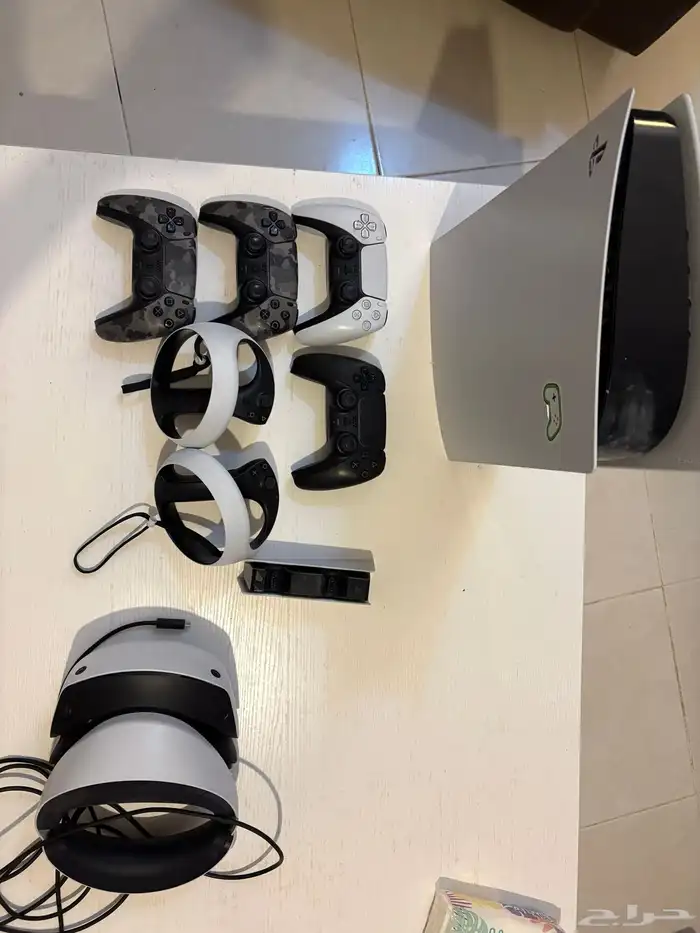 سوني فايف و VR2 وشاشه 0