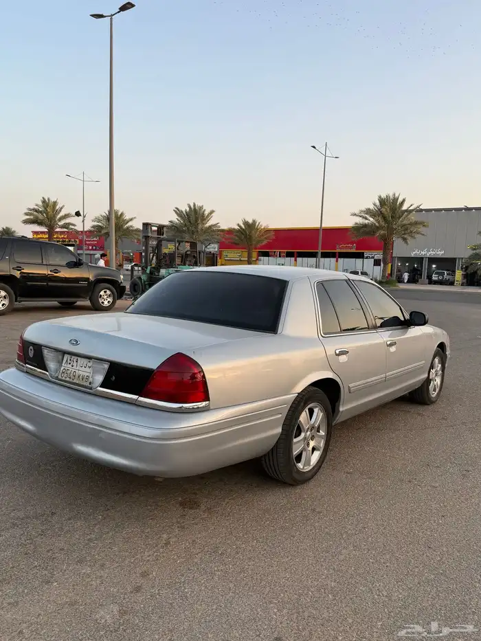 فورد فكتوريا 2012 2