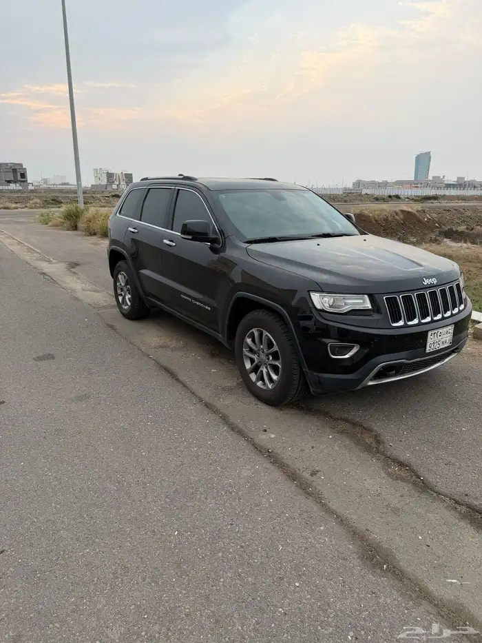 جيب شروكي فل كامل 2015ليمتد 2