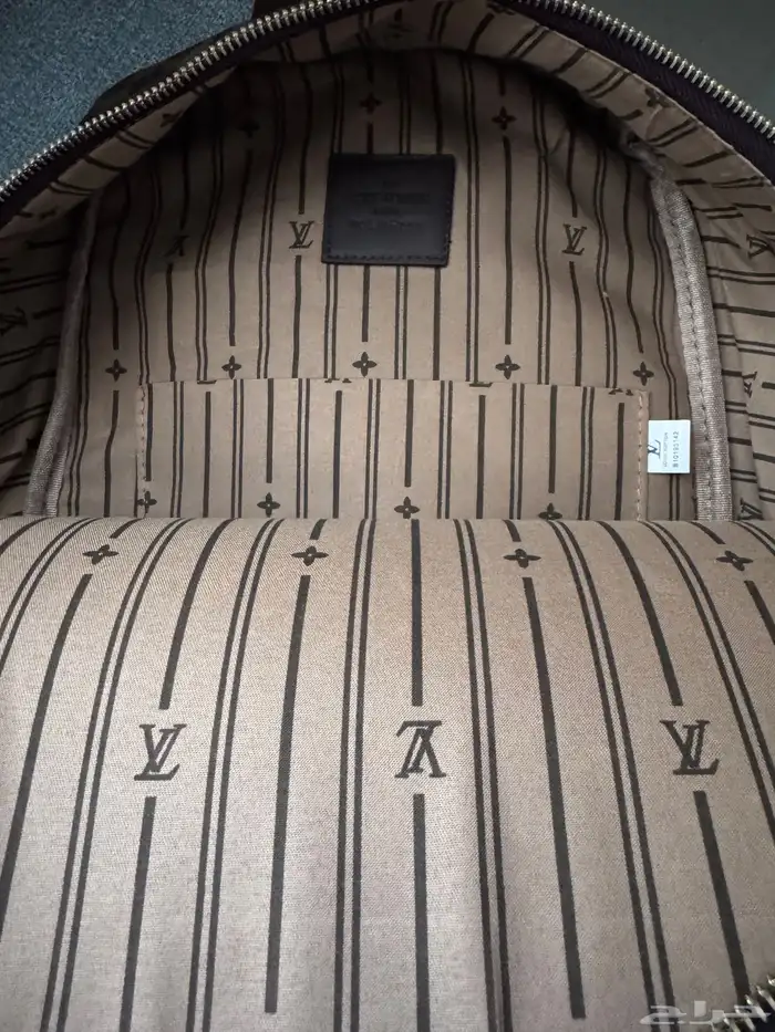 شنطة LV ظهر 2