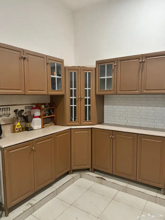 اثاث وأدوات كهربائية ممتازه 2