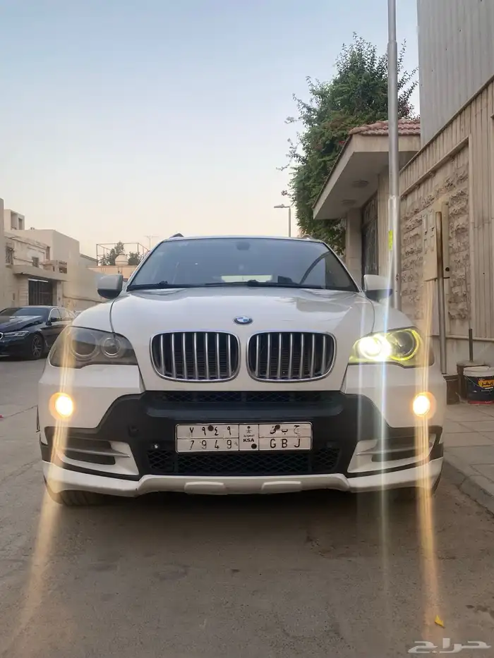 للبيع او البدل bmw x5 2009 4.8 4