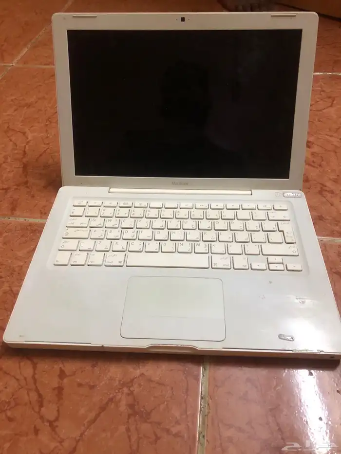 ماك بوك نضيف بس بدون شاحن 1