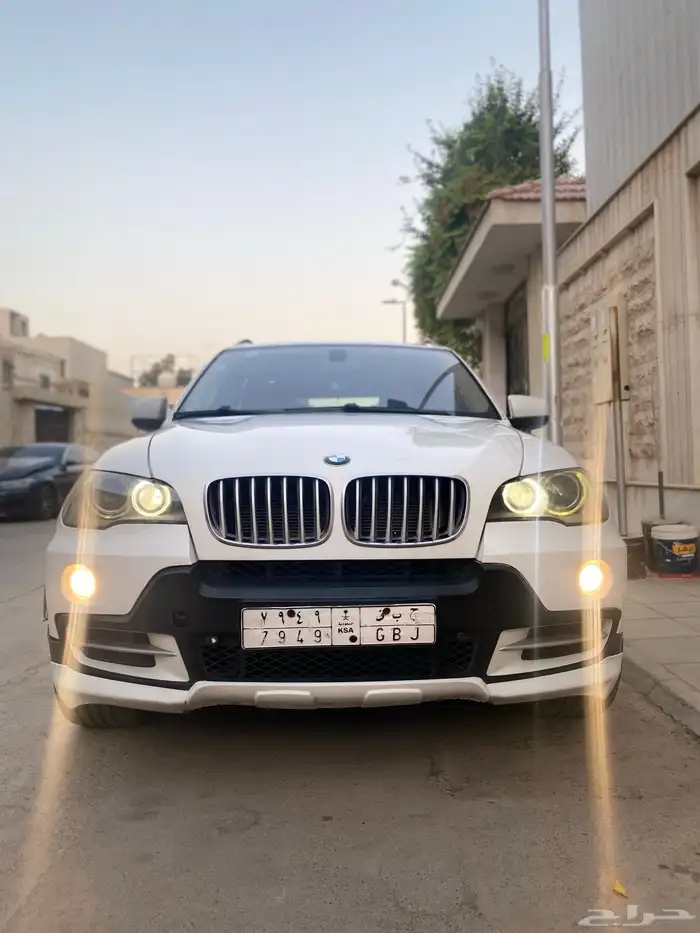 للبيع او البدل bmw x5 2009 4.8 0
