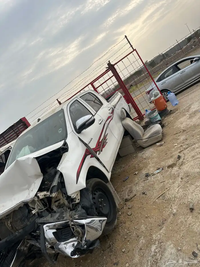 هايلوكس 2017 مسقطه من المرور تشليح الراشدي 0