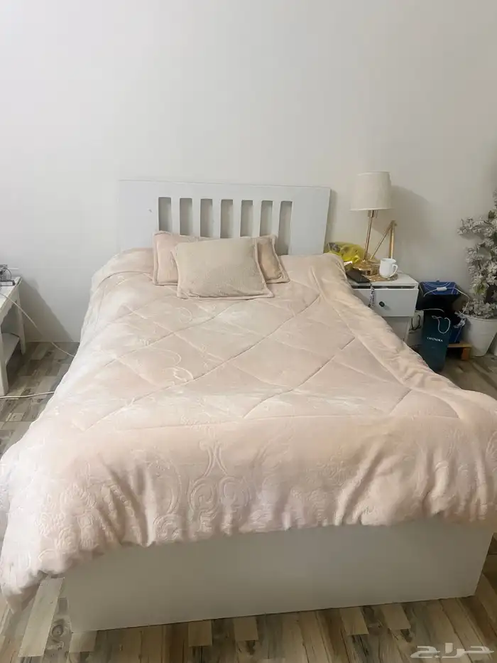 عربيه اطفال ودولاب وسرير 8