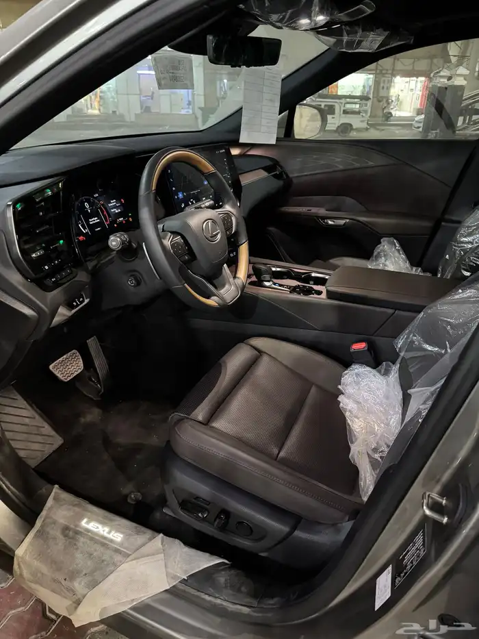 لكزس RX350 فئة BB بنزين 2025 8