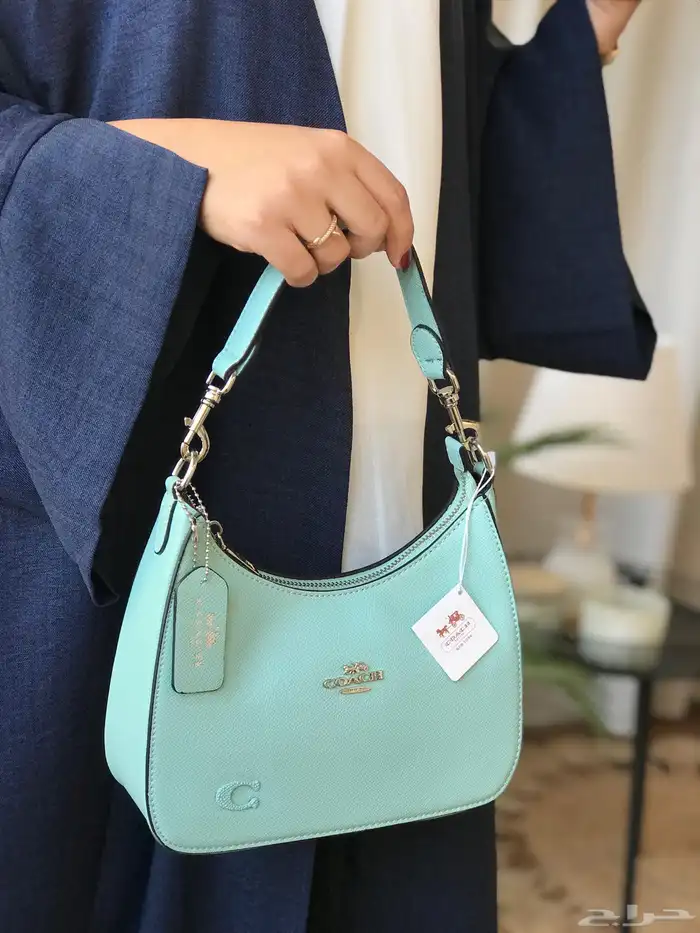 شنط ماركات عوالسعر عرض لفتره محدوده شنطه165  و3شنط ب370 65
