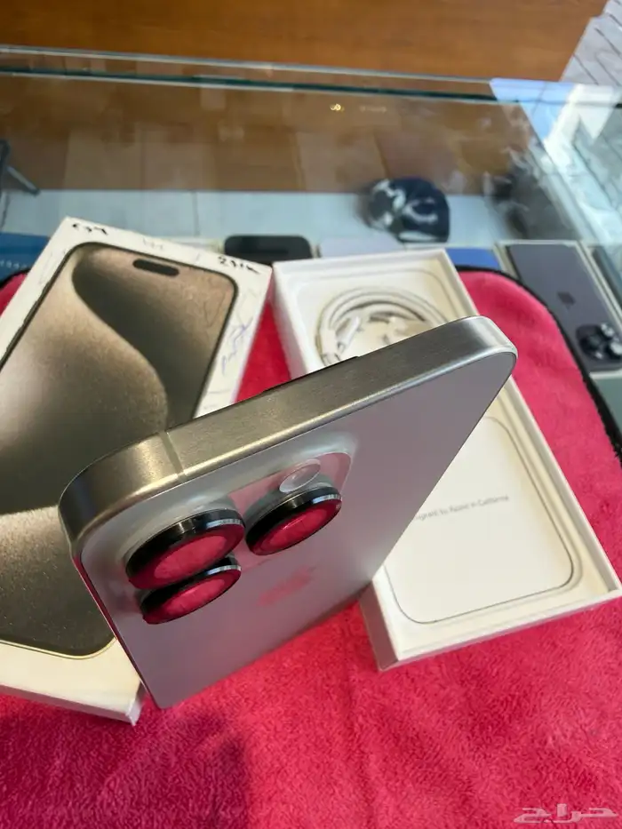 آيفون 15 برو ماكس شريحتين فعلية مع كرتونه واغراضه 7