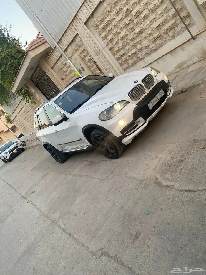 للبيع او البدل bmw x5 2009 4.8 6