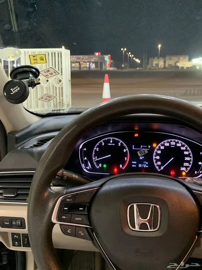 هوندا أكورد موديل 2021 ستاندر 14