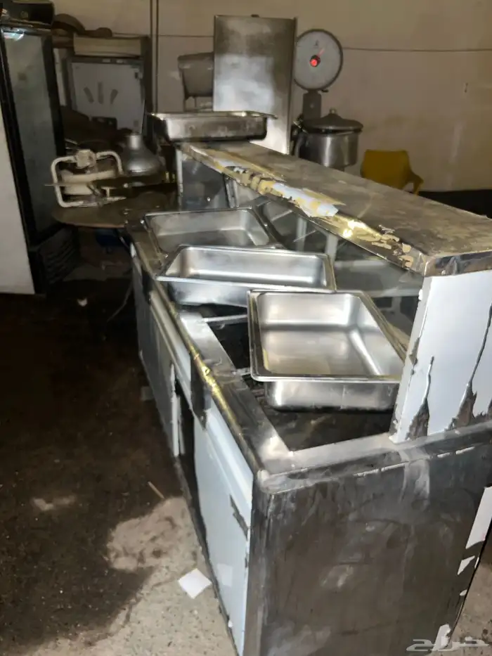 ثلاجة عرض حلاء متر ونص عرض ومتر ونص طول فردة خبز طولت سخان 8