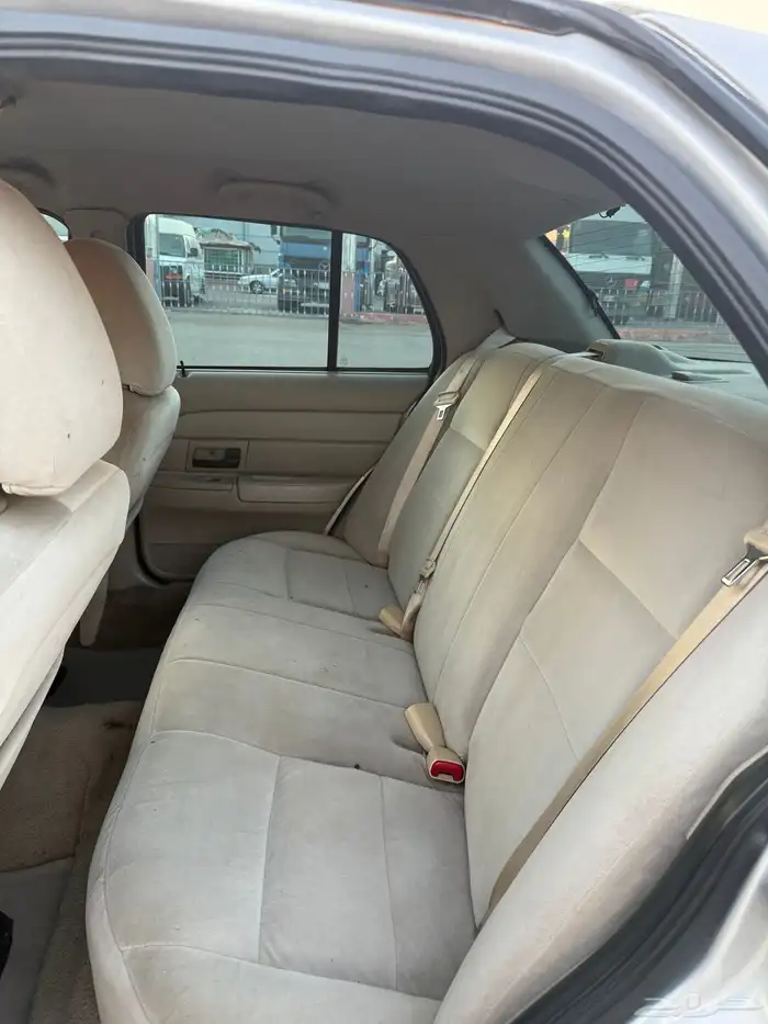 فورد فكتوريا 2012 4