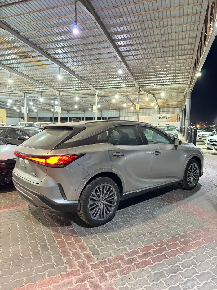 لكزس RX350 فئة BB بنزين 2025 2