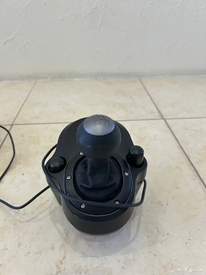 للبيع Logitech G29 كامل مع الشفت ب1000 ريال فقط 3
