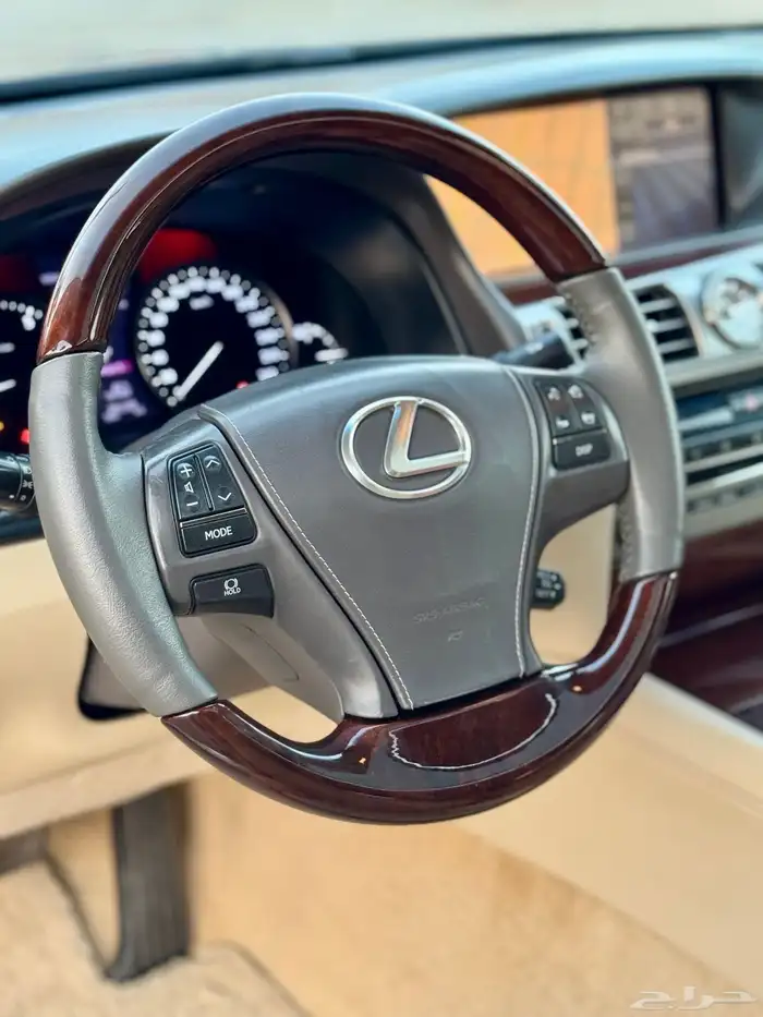 للبيع لكزس ((LS460)) 2013 (سعودي) ((نظيفة)) 47