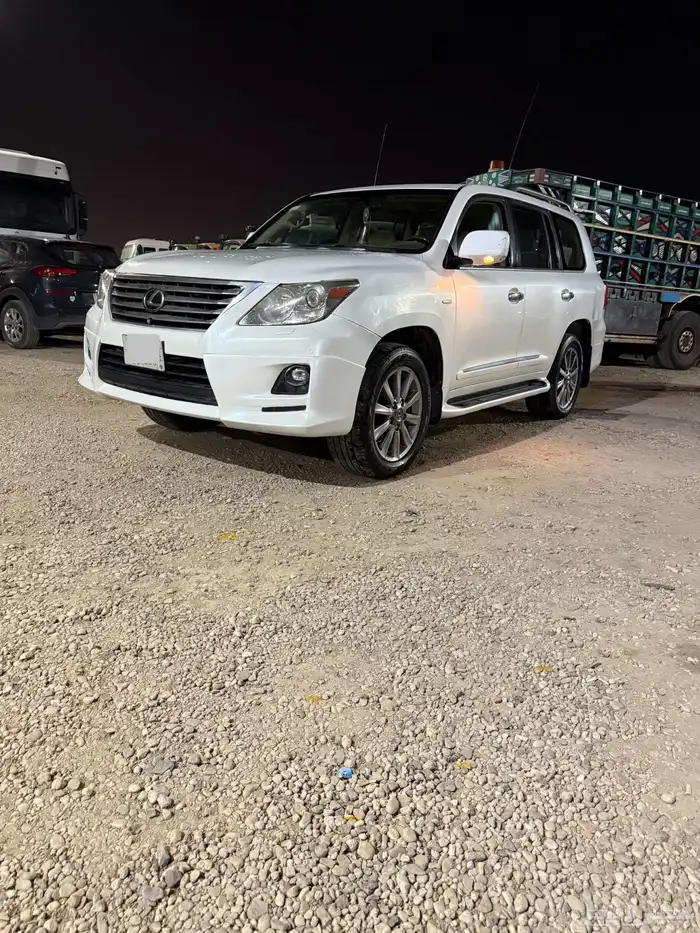 جيب لكزس 570 2010 0