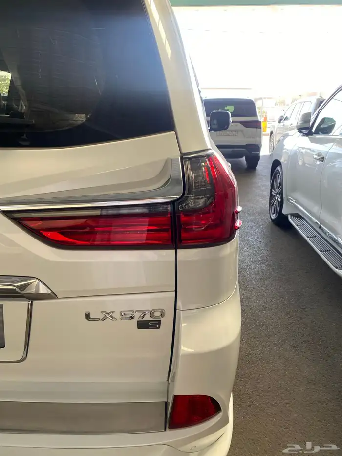 لكزس LX 570 2016 10