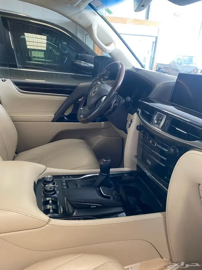 لكزس LX 570 2016 7