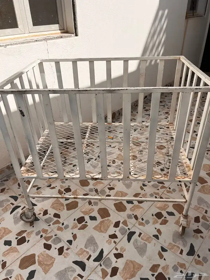 سرير حديد فصال 0