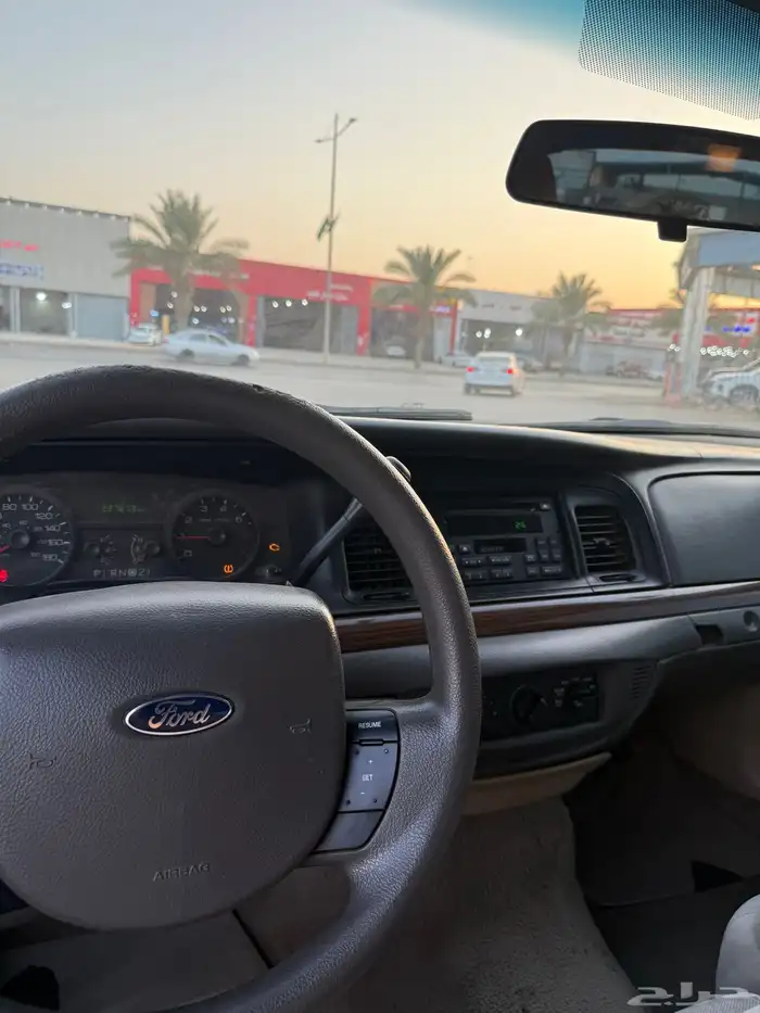 فورد فكتوريا 2012 8