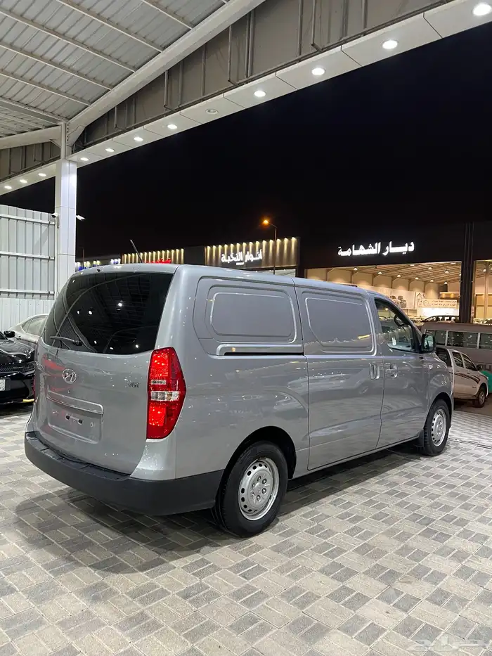 للبيع هونداي H1 2019 بضاعه ديزل وارد كوريا 3