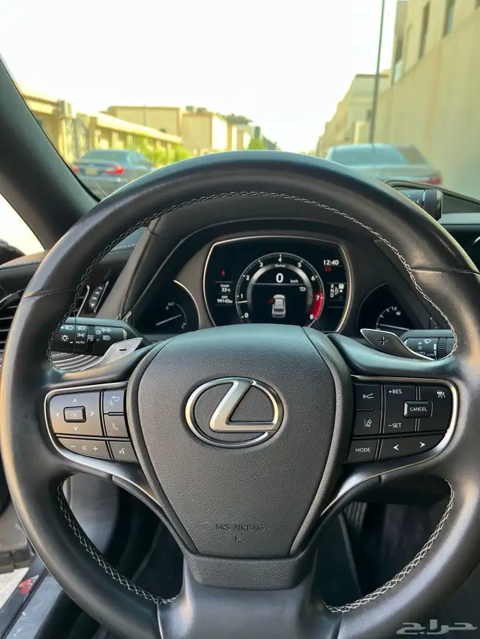 لكزس LS 2022 11