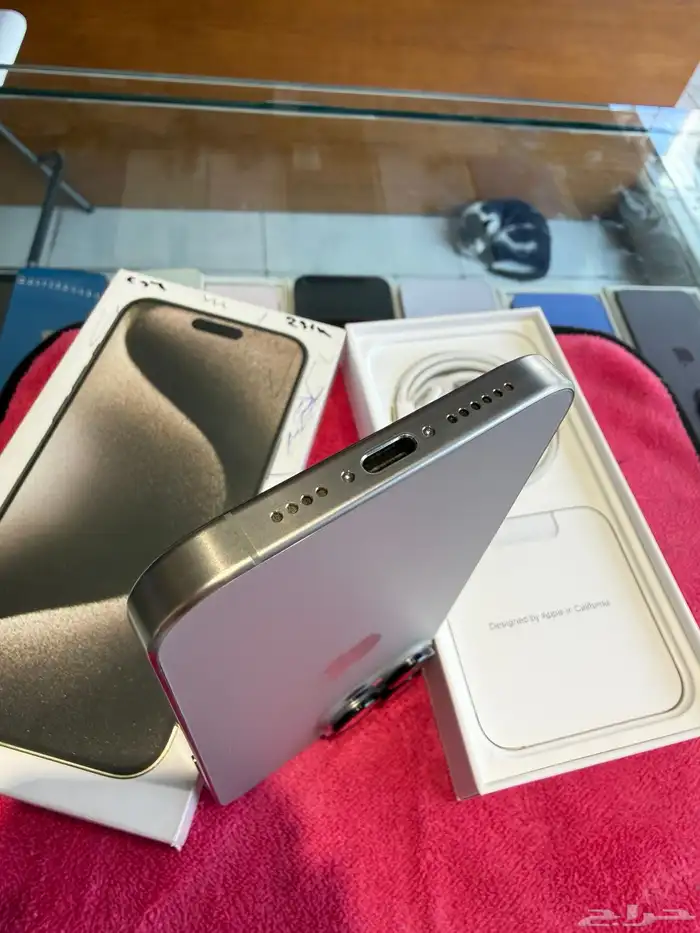 آيفون 15 برو ماكس شريحتين فعلية مع كرتونه واغراضه 6