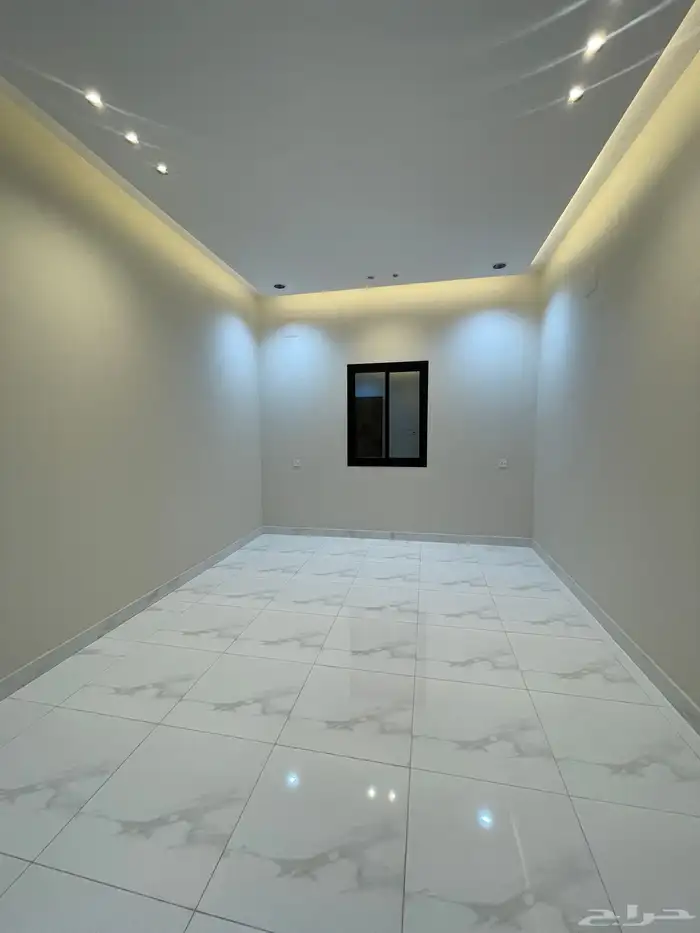 للبيع دور ارضى بحوش وسيع من 550 الف شمال الخميس مخطط 6 9