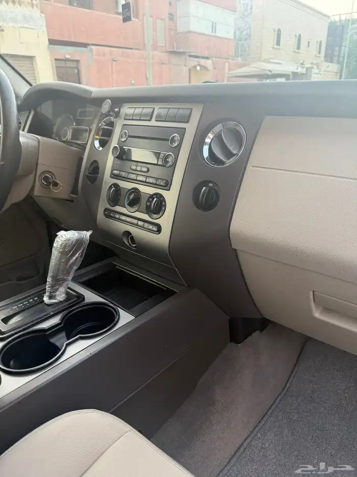 فورد اكسبيدشن 2013 نظيف جدا بدي وكالة 13