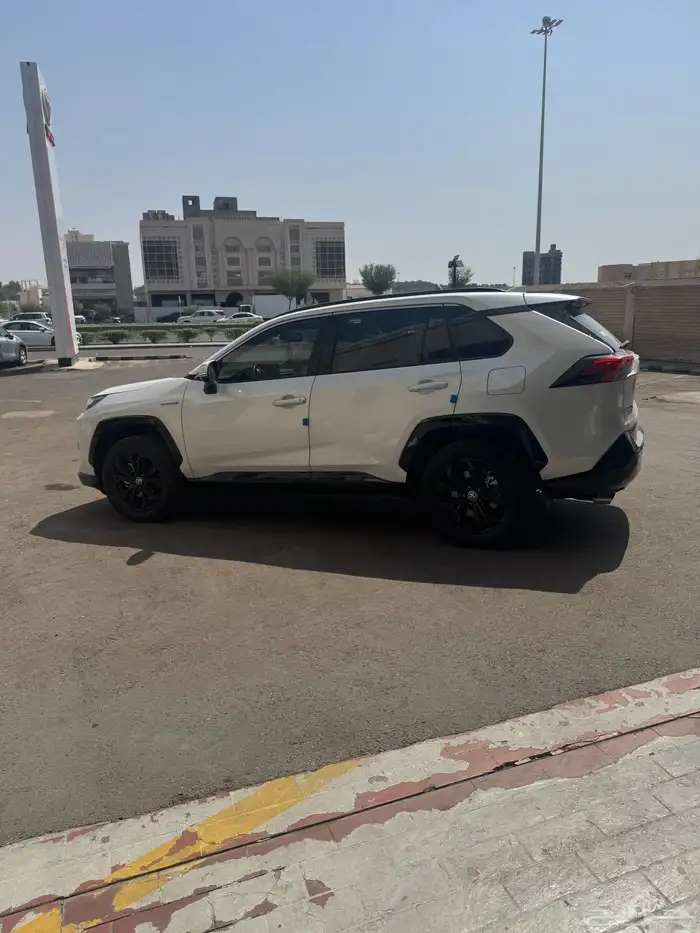 راف فور هايبرد XLE نص فل 2024 3