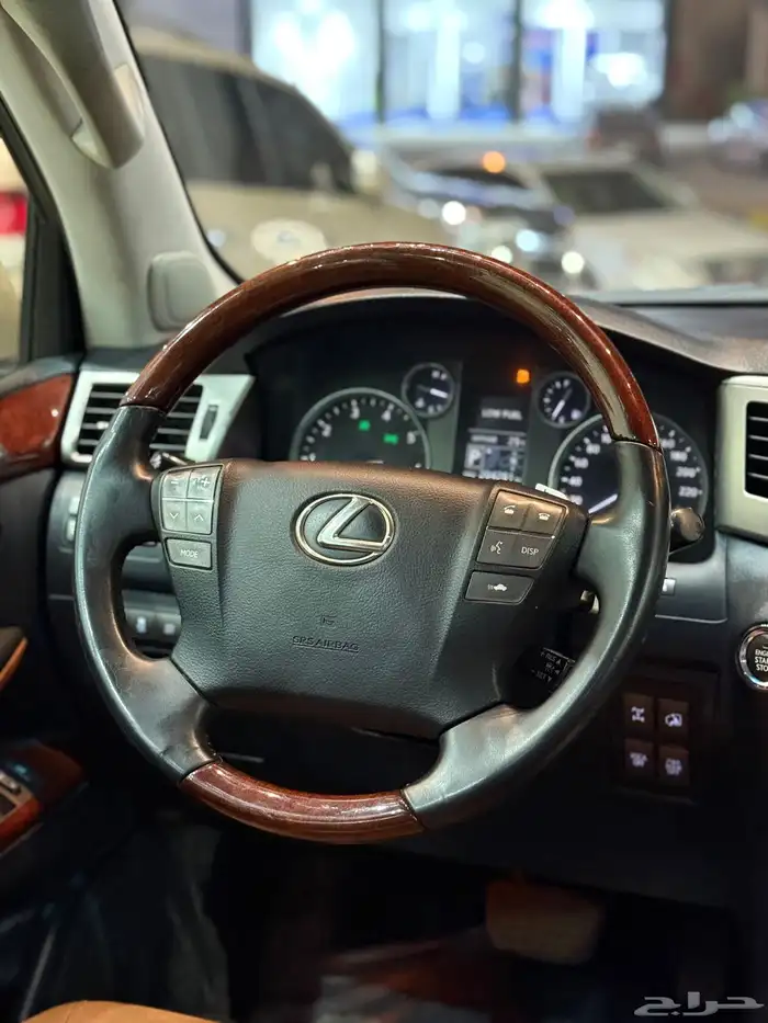 لكزس - 2012 - LX570 - فل كامل 19