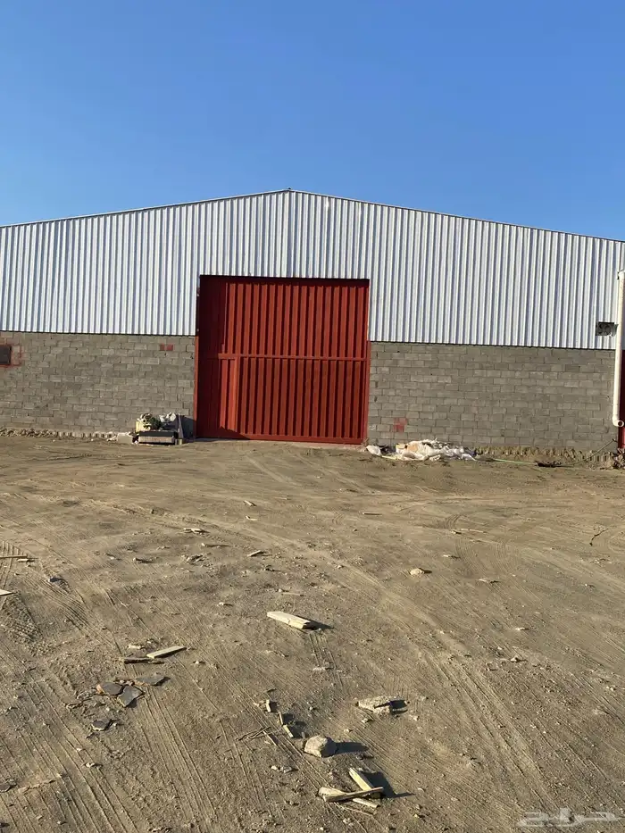 مستودع وسكن عمال هنجر 1