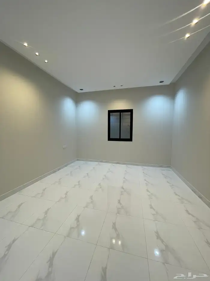 للبيع دور ارضى بحوش وسيع من 550 الف شمال الخميس مخطط 6 17