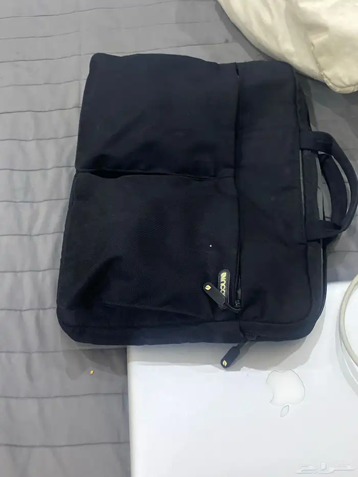 كمبيوتر MacBook Pro 3