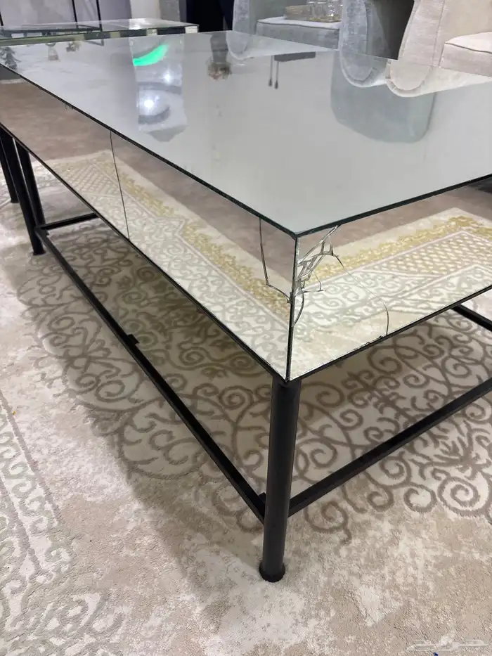 طاولاتين للبيع سبب البيع عدم الحاجه 2